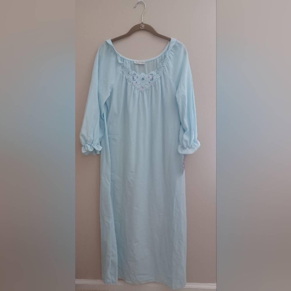 Miss Elaine NWT Vintage Nightgown Size Small